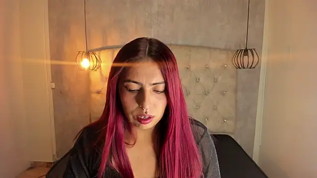 Snapshot of Alice_Laurentt chatting on 02-19-25, 03:06 Alice Laurentt online show from 02-19-25, 03:06