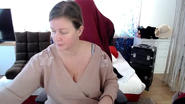 Snapshot of MarleneBloem chatting on 02-19-25, 09:28 MarleneBloem online show from 02-19-25, 09:28