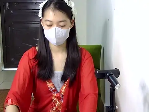 DA-EUN online show from 12-21-24, 06:41