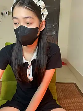 DA-EUN online show from 02-28-25, 03:15