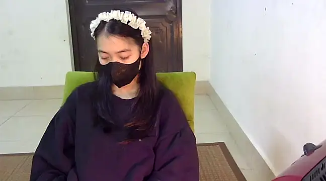 DA-EUN online show from 03-17-25, 08:40