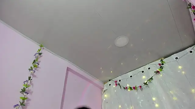 Samanta roberts1 online show from 02-13-25, 11:50