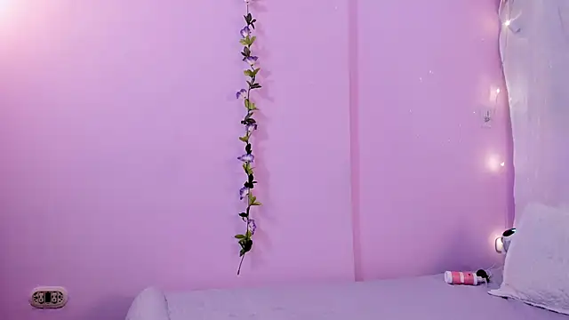 Samanta roberts1 online show from 02-15-25, 01:05