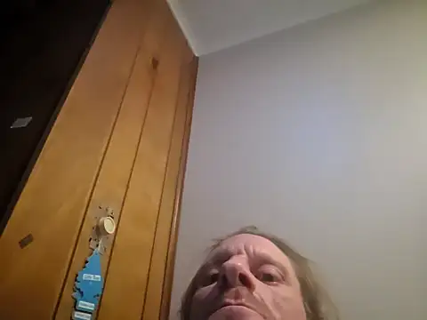 Snapshot of Travislovescum chatting on 10-06-25, 10:23 Travislovescum online show from 10-06-25, 10:23