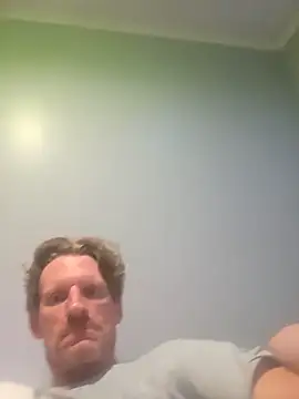 Travislovescum online show from 06-08-26, 01:55