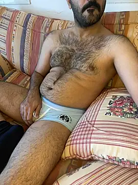 Snapshot of boymoon_20 chatting on 01-02-25, 10:48 boymoon 20 online show from 01-02-25, 10:48