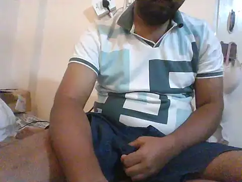 Snapshot of Nunnu_0 chatting on 10-31-25, 03:51 Nunnu 0 online show from 10-31-25, 03:51