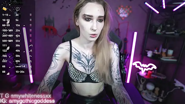 Snapshot of amywhitenessxx chatting on 05-12-26, 12:02 amywhitenessxx online show from 05-12-26, 12:02
