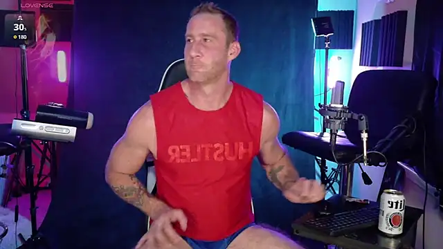 Snapshot of FiftyShadez chatting on 10-24-25, 11:23 FiftyShadez online show from 10-24-25, 11:23