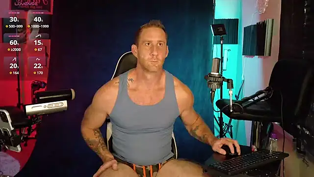 Snapshot of FiftyShadez chatting on 10-25-25, 03:51 FiftyShadez online show from 10-25-25, 03:51