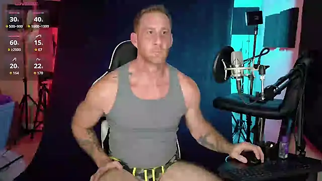 Snapshot of FiftyShadez chatting on 11-17-25, 12:05 FiftyShadez online show from 11-17-25, 12:05