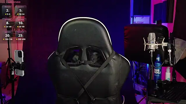 Snapshot of FiftyShadez chatting on 02-22-26, 10:30 FiftyShadez online show from 02-22-26, 10:30