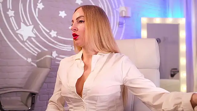 Snapshot of Margo_Pearls chatting on 03-29-26, 12:10 Margo Pearls online show from 03-29-26, 12:10