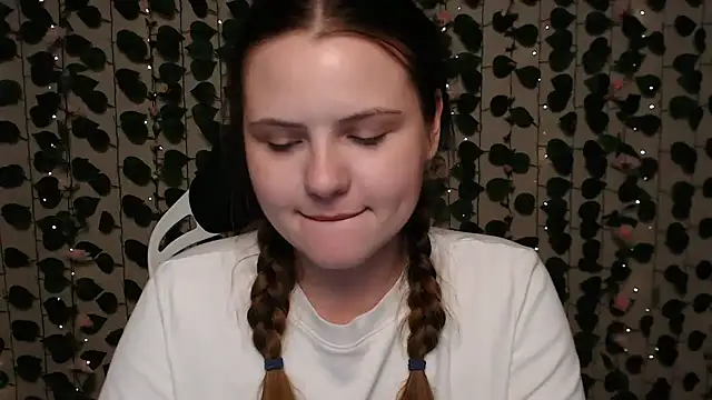 Snapshot of IxxiLiana chatting on 12-07-24, 07:16 IxxiLiana online show from 12-07-24, 07:16