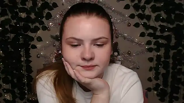 Snapshot of IxxiLiana chatting on 12-19-24, 04:13 IxxiLiana online show from 12-19-24, 04:13