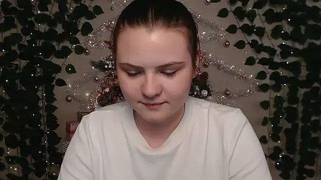 Snapshot of IxxiLiana chatting on 12-19-24, 07:18 IxxiLiana online show from 12-19-24, 07:18