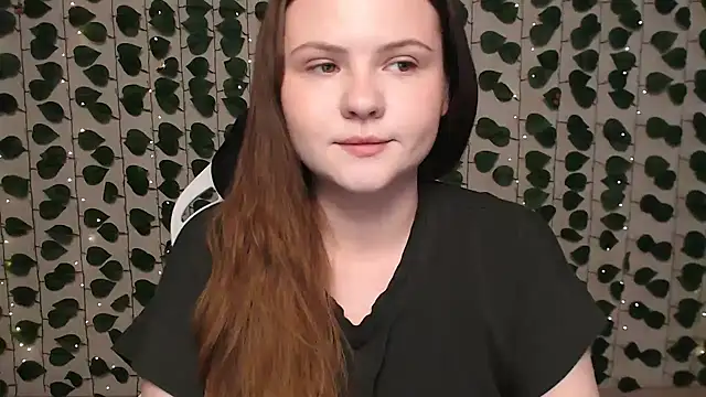 Snapshot of IxxiLiana chatting on 01-18-25, 04:04 IxxiLiana online show from 01-18-25, 04:04