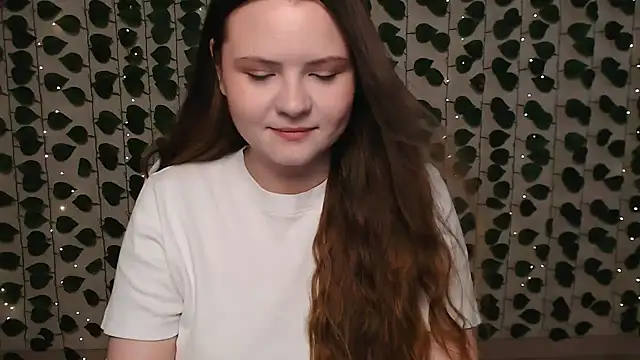 Snapshot of IxxiLiana chatting on 02-01-25, 04:03 IxxiLiana online show from 02-01-25, 04:03