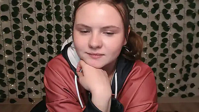 Snapshot of IxxiLiana chatting on 02-16-25, 07:48 IxxiLiana online show from 02-16-25, 07:48