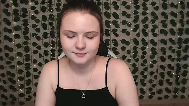 Snapshot of IxxiLiana chatting on 02-25-25, 04:03 IxxiLiana online show from 02-25-25, 04:03