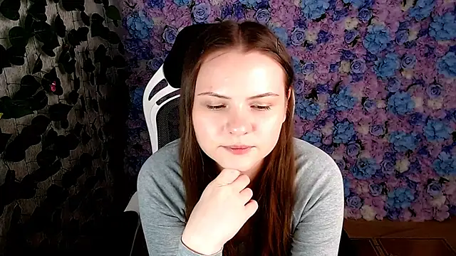 Snapshot of IxxiLiana chatting on 09-09-25, 05:07 IxxiLiana online show from 09-09-25, 05:07