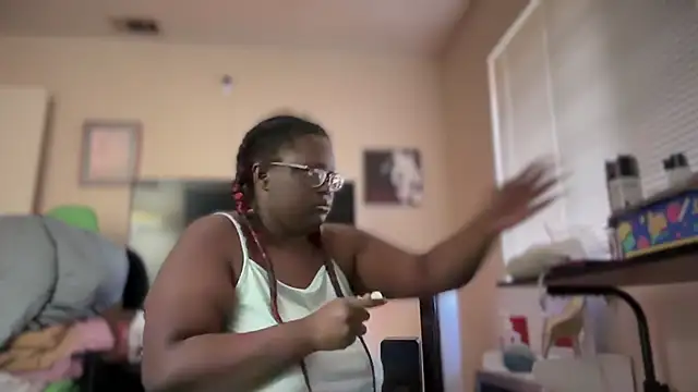 Yagurl  west online show from 01-18-25, 11:11