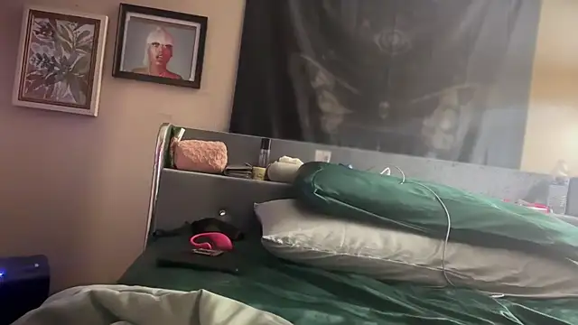 Yagurl  west online show from 02-06-25, 03:16