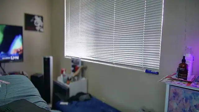 Yagurl  west online show from 02-13-25, 12:35