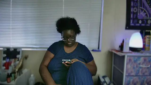 Yagurl  west online show from 02-14-25, 12:51