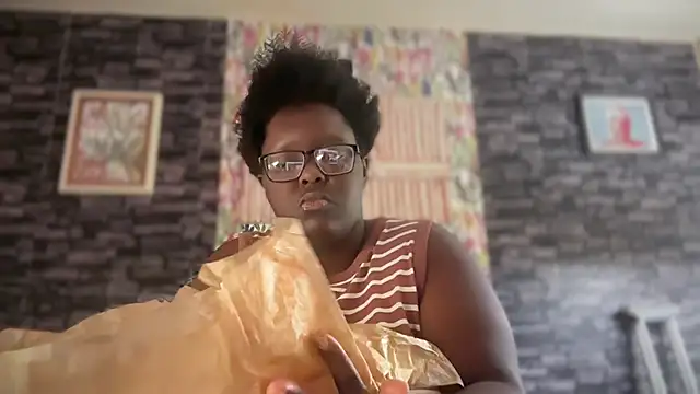 Yagurl  west online show from 10-05-25, 09:56