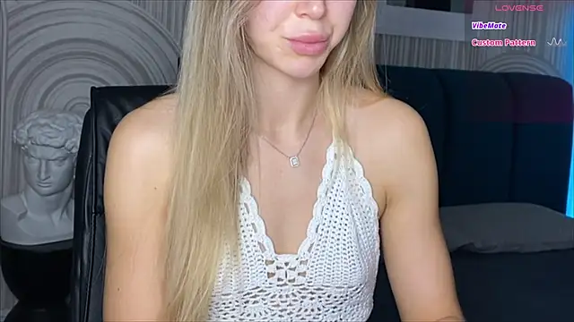 Snapshot of viviann_evans chatting on 09-22-25, 01:07 viviann evans online show from 09-22-25, 01:07