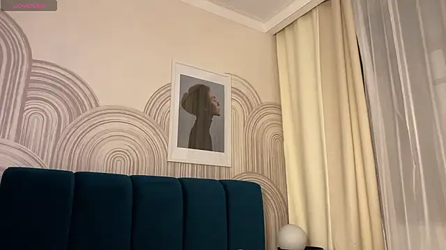 Snapshot of viviann_evans chatting on 02-11-26, 12:48 viviann evans online show from 02-11-26, 12:48