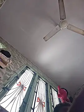 Snapshot of rooster6 chatting on 03-26-26, 04:07 rooster6 online show from 03-26-26, 04:07