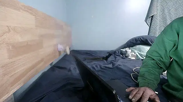 Mshizzle12 online show from 02-17-26, 09:06