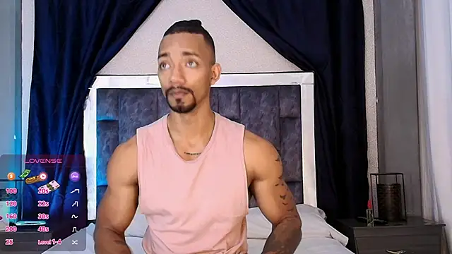 Snapshot of Manolo_Hot1 chatting on 01-10-25, 02:13 Manolo Hot1 online show from 01-10-25, 02:13