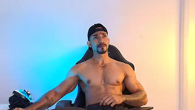 Snapshot of Manolo_Hot1 chatting on 01-20-25, 02:25 Manolo Hot1 online show from 01-20-25, 02:25