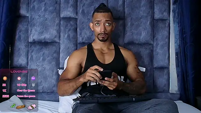 Snapshot of Manolo_Hot1 chatting on 01-27-25, 02:13 Manolo Hot1 online show from 01-27-25, 02:13