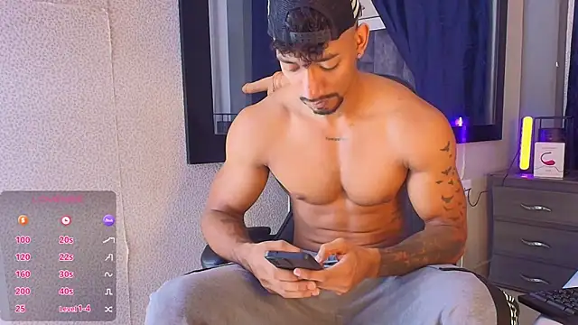 Snapshot of Manolo_Hot1 chatting on 02-11-25, 02:46 Manolo Hot1 online show from 02-11-25, 02:46