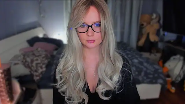 Snapshot of KlementinaBbG chatting on 11-30-25, 08:46 KlementinaBbG online show from 11-30-25, 08:46