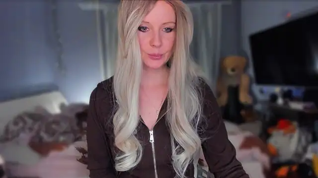 Snapshot of KlementinaBbG chatting on 02-15-26, 08:38 KlementinaBbG online show from 02-15-26, 08:38