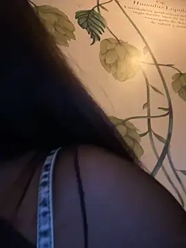 ambar-adaams online show from 05-14-26, 01:23