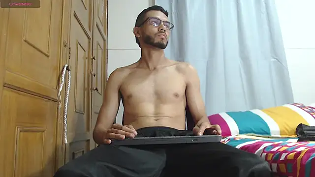 russthiago online show from 05-06-26, 02:11
