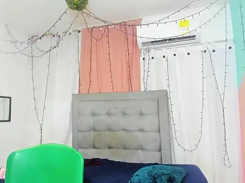 Snapshot of megan_kis9 chatting on 01-27-25, 10:38 megan kis9 online show from 01-27-25, 10:38