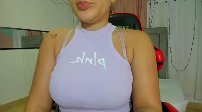 Snapshot of megan_kis9 chatting on 03-08-25, 01:57 megan kis9 online show from 03-08-25, 01:57