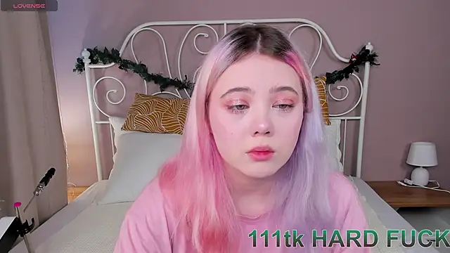 Snapshot of __KawaiiYuki__ chatting on 01-02-25, 08:39 KawaiiYuki online show from 01-02-25, 08:39