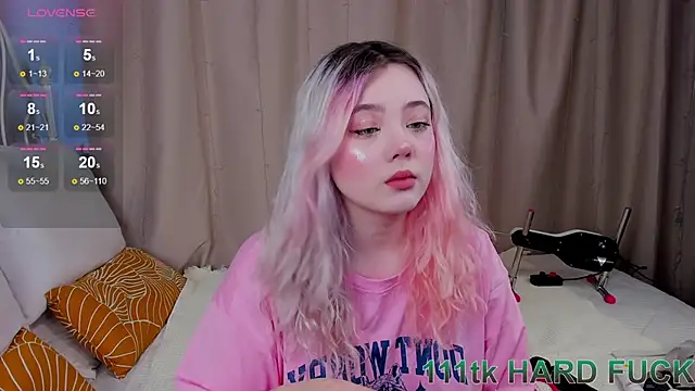 Snapshot of __KawaiiYuki__ chatting on 01-23-25, 08:46 KawaiiYuki online show from 01-23-25, 08:46