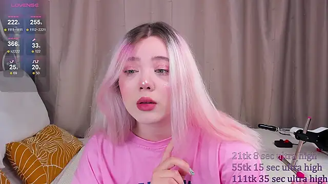 Snapshot of __KawaiiYuki__ chatting on 01-25-25, 08:53 KawaiiYuki online show from 01-25-25, 08:53