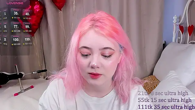 Snapshot of __KawaiiYuki__ chatting on 02-13-25, 08:38 KawaiiYuki online show from 02-13-25, 08:38