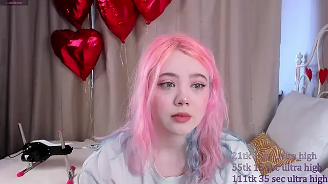 Snapshot of __KawaiiYuki__ chatting on 02-14-25, 08:42 KawaiiYuki online show from 02-14-25, 08:42