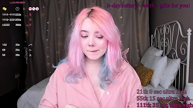 Snapshot of __KawaiiYuki__ chatting on 02-27-25, 08:50 KawaiiYuki online show from 02-27-25, 08:50